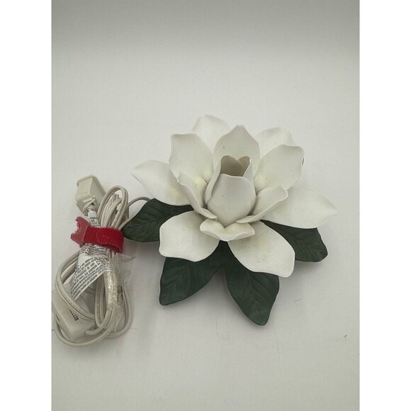 Vtg Meico Inc Lighted Porcelain Magnolia Flower with Bud & Green Leaves Decor - Picture 1 of 8